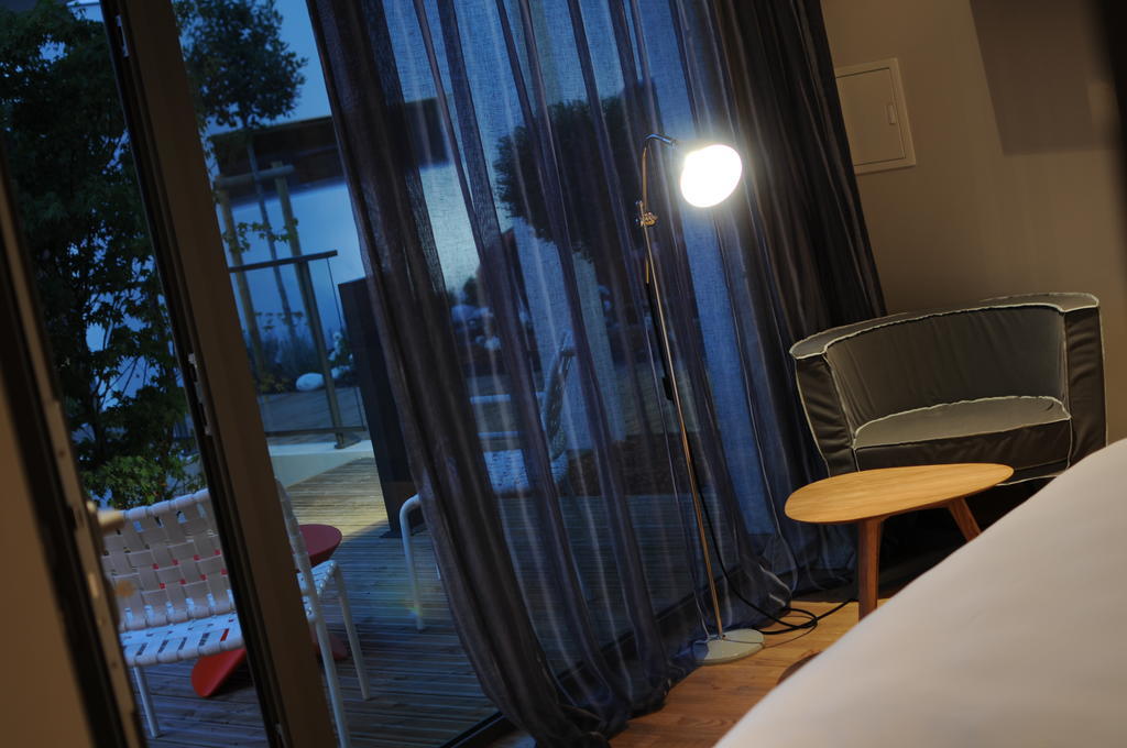 Hotel-Restaurant L'Aquarelle Breuillet  Phòng bức ảnh